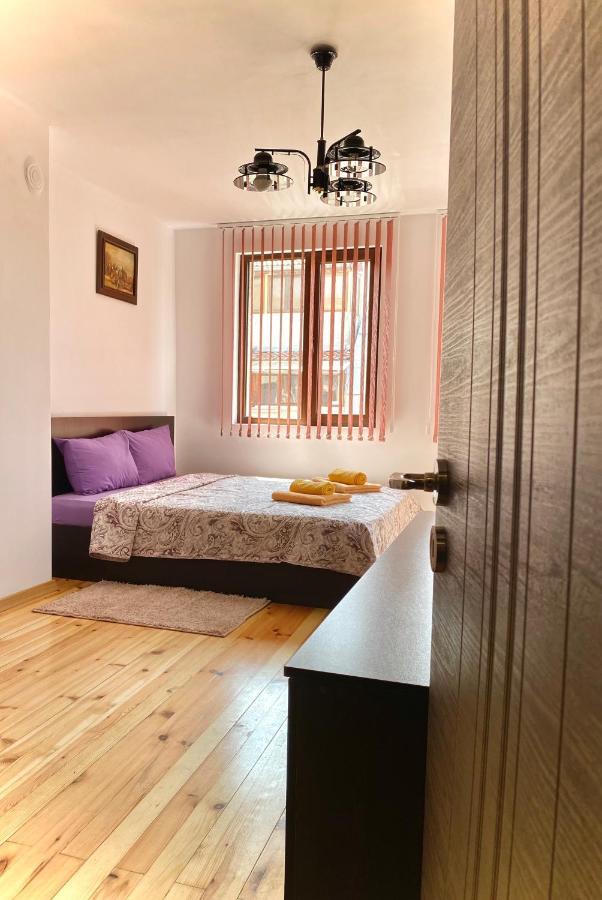 Bright Central Studio For 4 In Burgas Екстер'єр фото