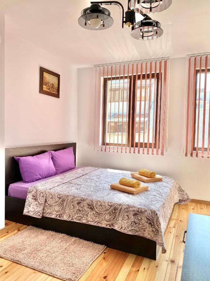 Bright Central Studio For 4 In Burgas Екстер'єр фото